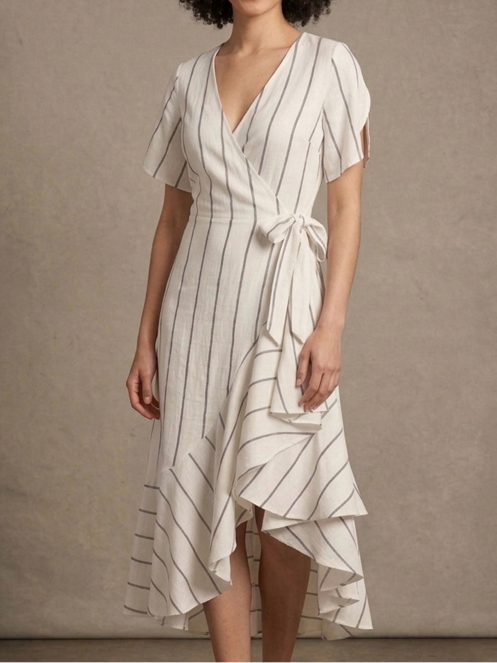 Paper London Lagos Stripe Women’s Size 4 US V Neck Short Sleeve Midi Dress White
